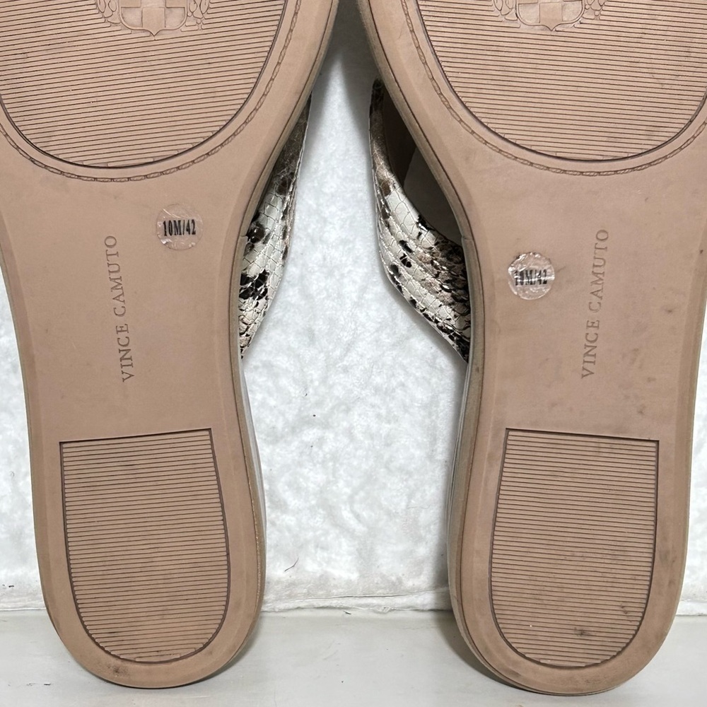 Vince Camuto Womens SnakePrint Platform Perseena Wedge Thong Sandals Shoes SZ 10 - Picture 10 of 12